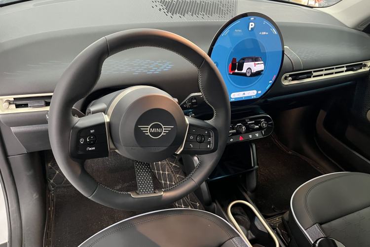 Used MINI Electric COOPER 2025 456km COOPER E Classic Style Interior 3
