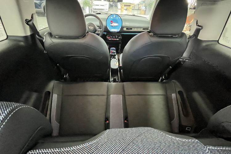 Used MINI Electric COOPER 2025 456km COOPER E Classic Style Interior 4