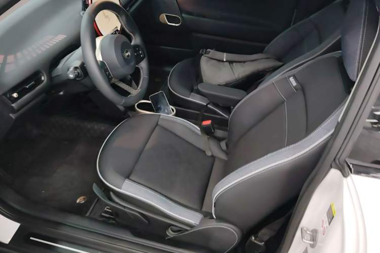 Used MINI Electric COOPER 2025 456km COOPER E Classic Style Left Front Seat