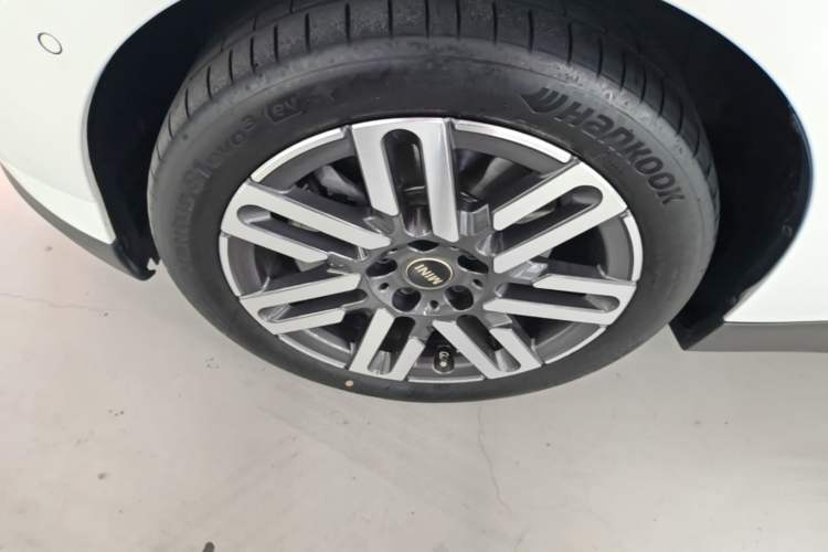 Used MINI Electric COOPER 2025 Model Facelift 466km COOPER E Classic Style Left Front Wheel Hub