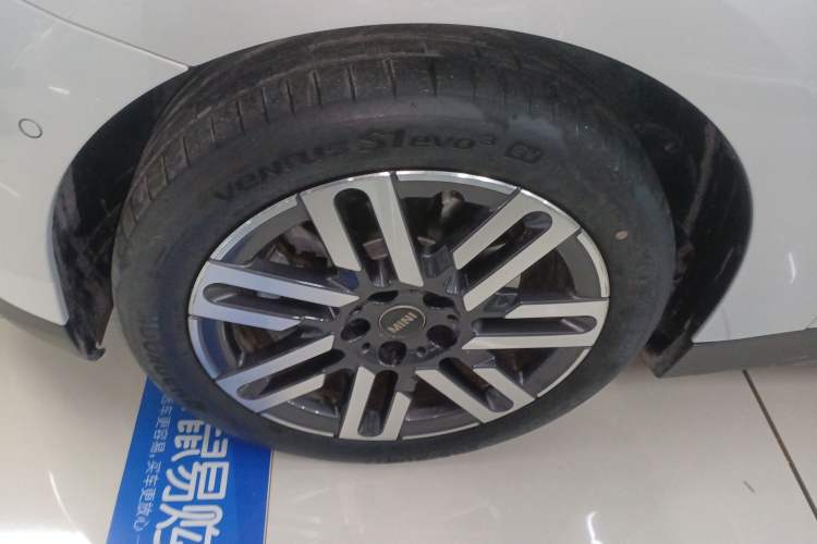 Used MINI Electric COOPER 2025 456km COOPER E Classic Style Left Front Wheel Hub