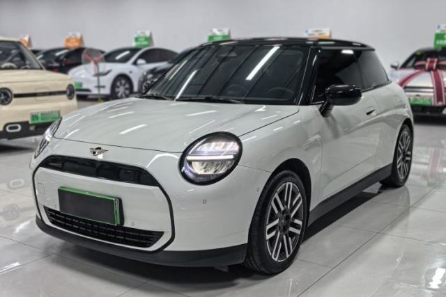 Used MINI Electric COOPER 2025 456km COOPER E Classic Style