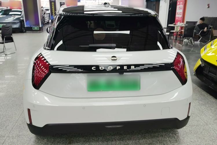 Used MINI Electric COOPER 2025 456km COOPER E Classic Style Rear
