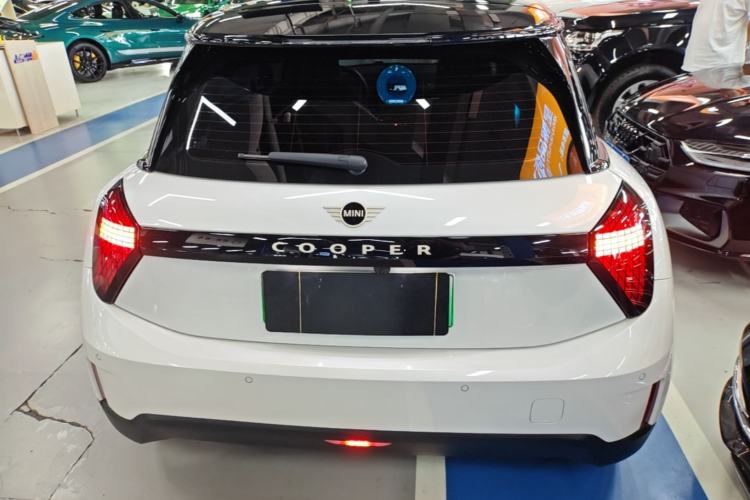 Used MINI Electric COOPER 2025 Model Facelift 466km COOPER E Classic Style Rear