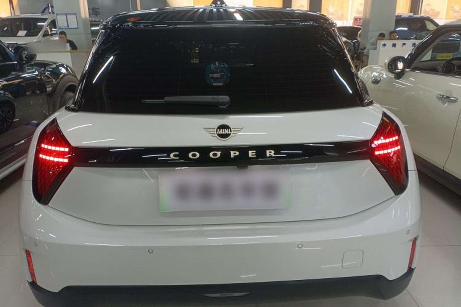 Used MINI Electric COOPER 2025 456km COOPER E Classic Style Rear