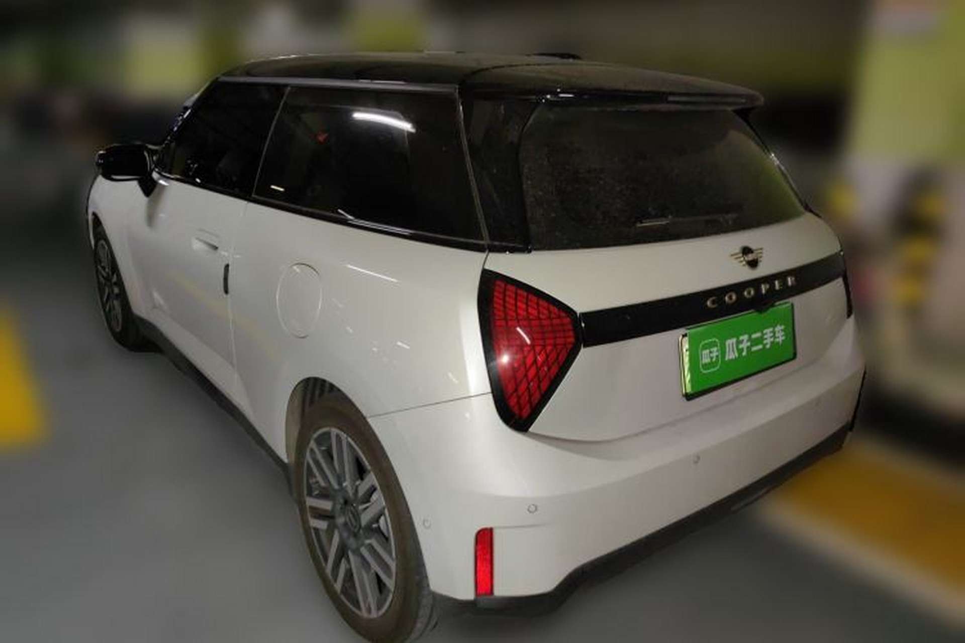 Used MINI Electric COOPER 2025 456km COOPER E Classic Style Rear Left 45 Deg