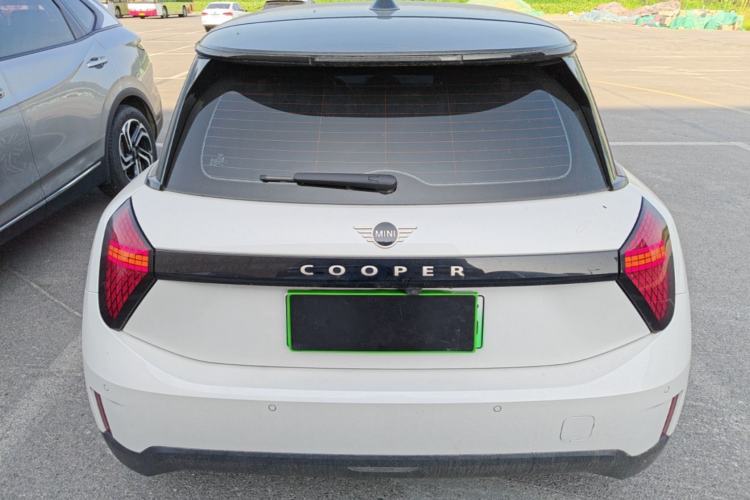 Used MINI Electric COOPER 2025 456km COOPER E Classic Style Rear