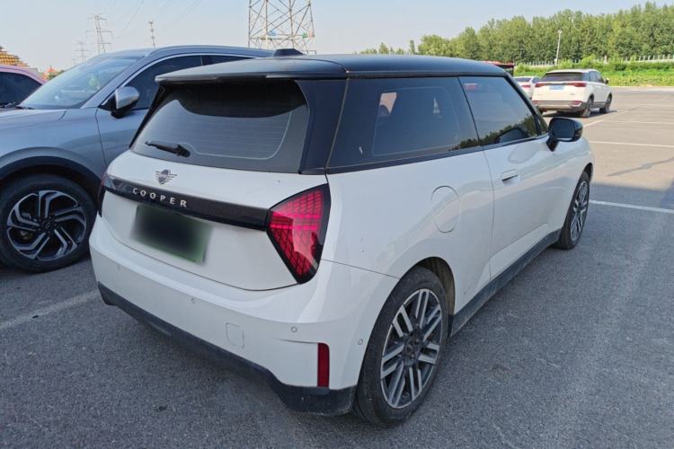 Used MINI Electric COOPER 2025 456km COOPER E Classic Style Rear Right 45 Deg