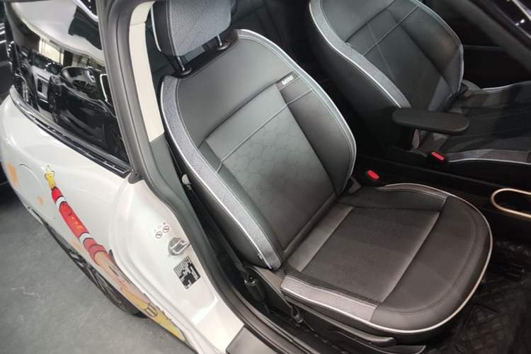 Used MINI Electric COOPER 2025 456km COOPER E Classic Style Right Front Seat