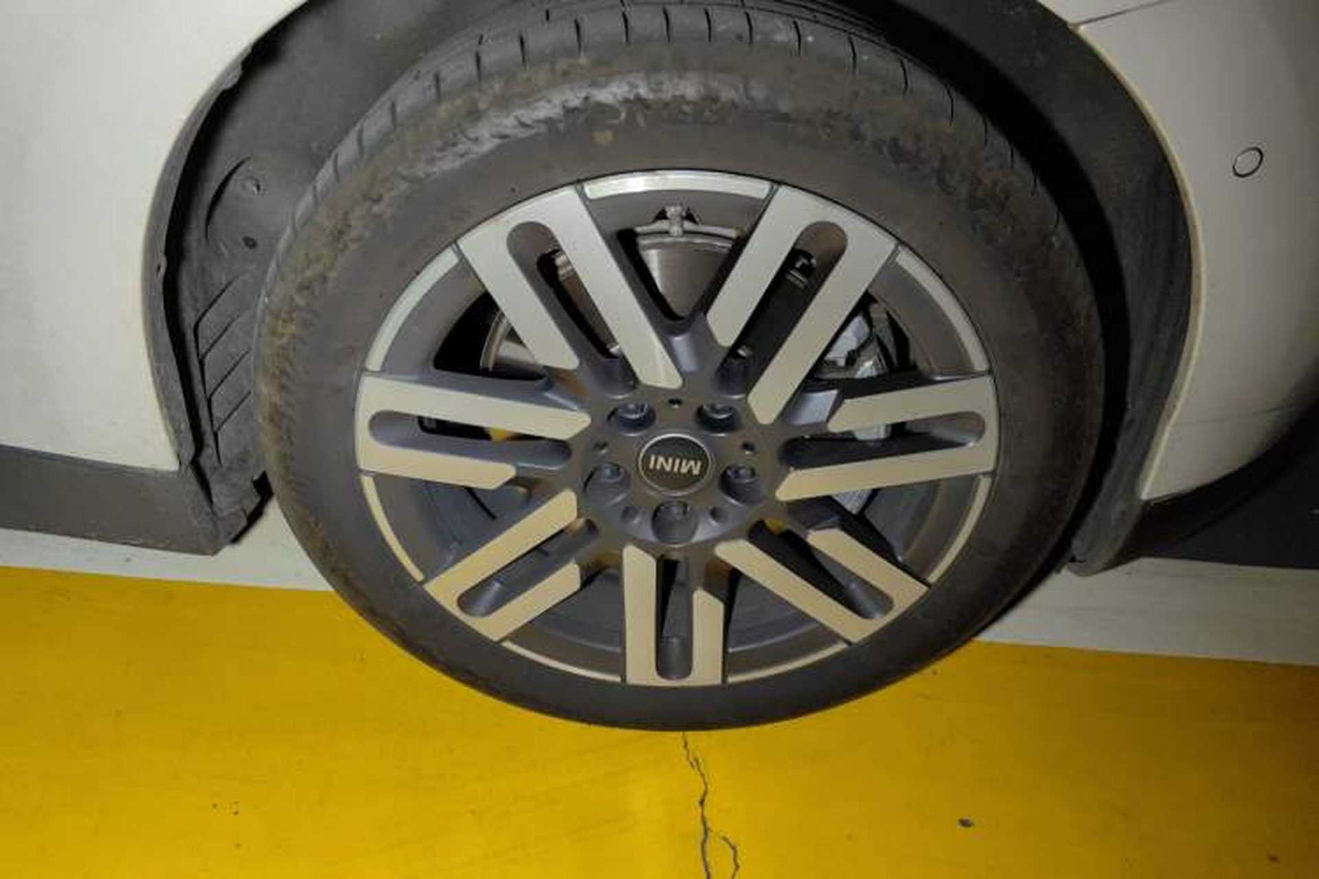 Used MINI Electric COOPER 2025 456km COOPER E Classic Style Right Front Wheel Hub