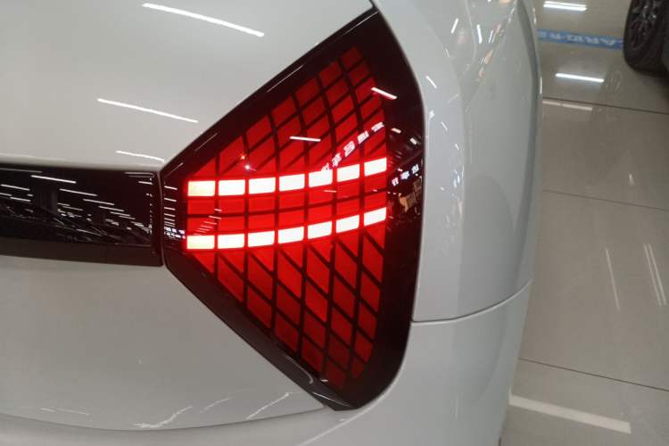 Used MINI Electric COOPER 2025 456km COOPER E Classic Style Right Rear Taillight