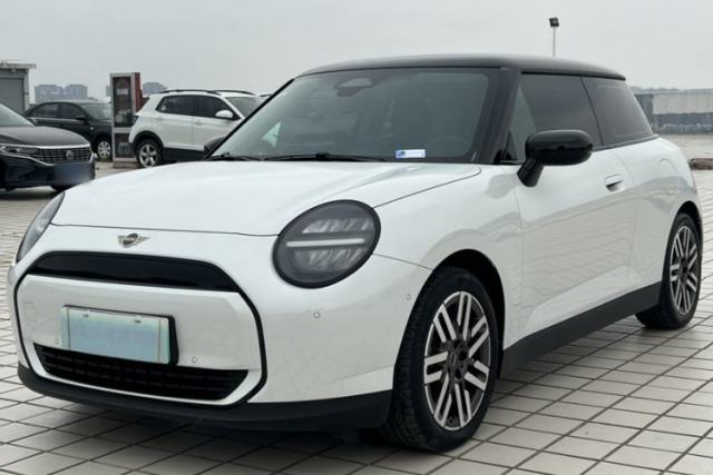 Used MINI Electric COOPER 2025 456km COOPER E Classic Style