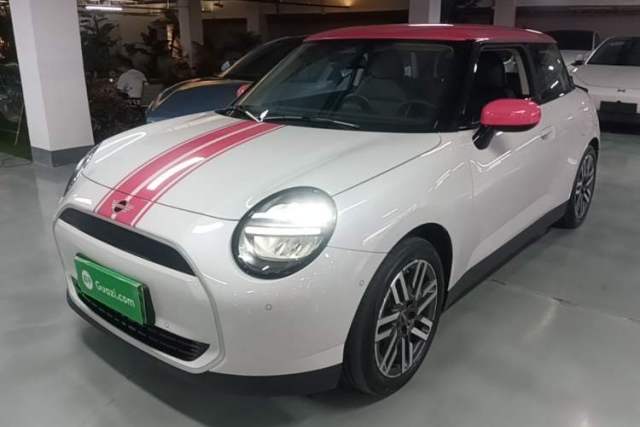 MINI Electric COOPER 2025 Model Facelift 466km COOPER E Classic Style d’occasion