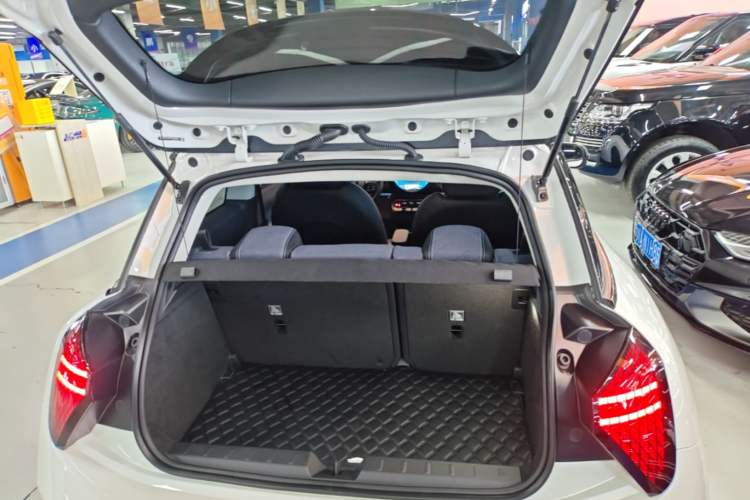 Used MINI Electric COOPER 2025 Model Facelift 466km COOPER E Classic Style Trunk