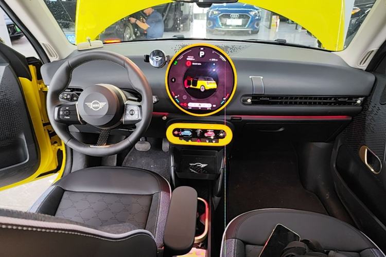 Used MINI Electric COOPER 2025 456km COOPER E Classic Style Center Console