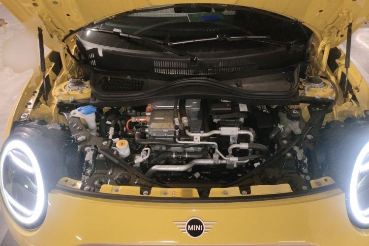 Used MINI Electric COOPER 2025 Model 463km COOPER SE Artist Engine Bay