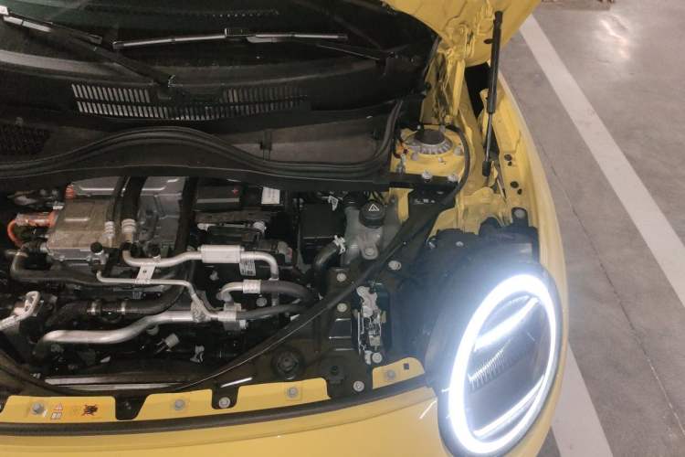 Used MINI Electric COOPER 2025 Model 463km COOPER SE Artist Engine Bay Left