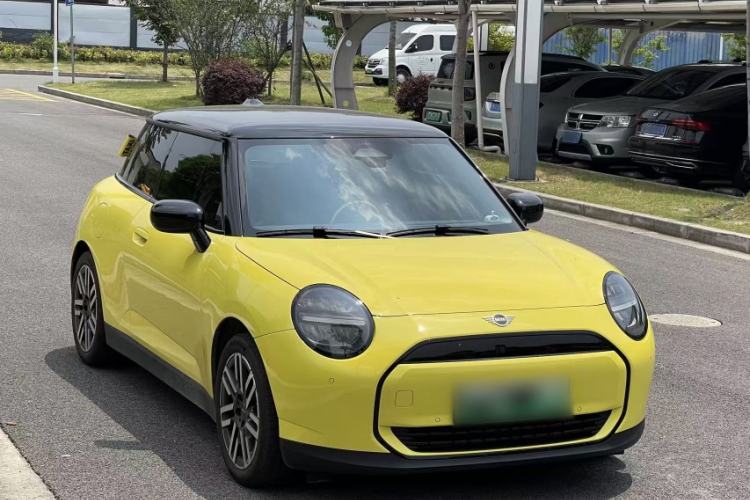 Used MINI Electric COOPER 2025 456km COOPER E Classic Style Exterior 5