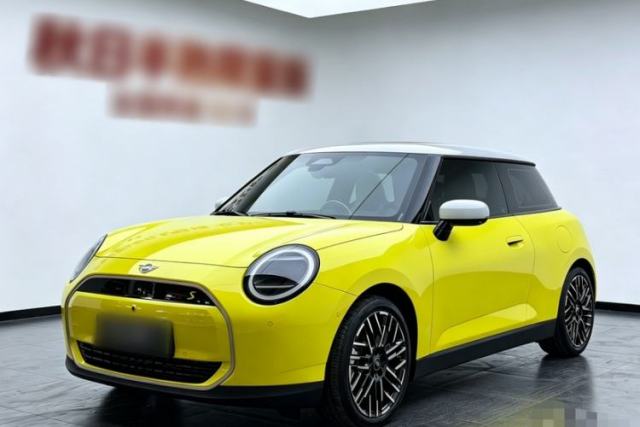Used MINI Electric COOPER 2025 Model 463km COOPER SE Artist