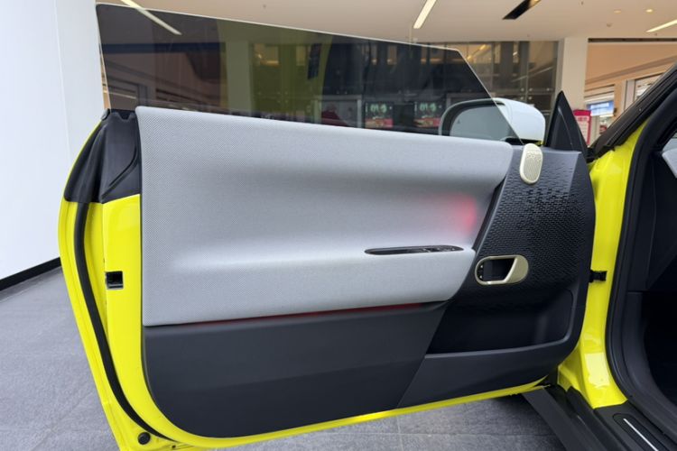 Used MINI Electric COOPER 2025 Model 463km COOPER SE Artist Interior 2