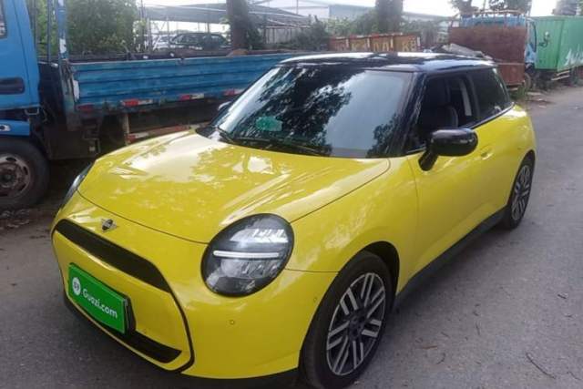 Ojetý MINI Electric COOPER 2025 Model Facelift 466km COOPER E Classic Style