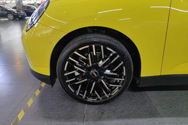 Used MINI Electric COOPER 2025 Model 463km COOPER SE Artist Left Front Wheel Hub