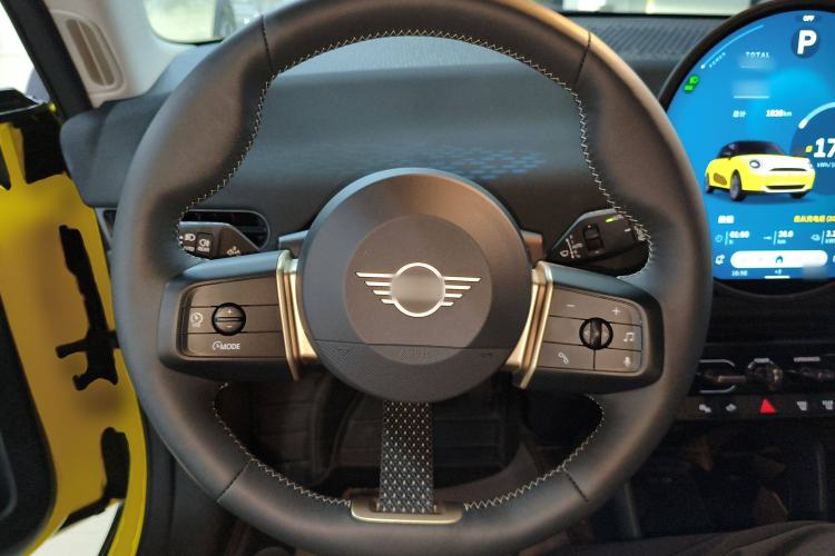 Used MINI Electric COOPER 2025 456km COOPER E Classic Style Steering Wheel