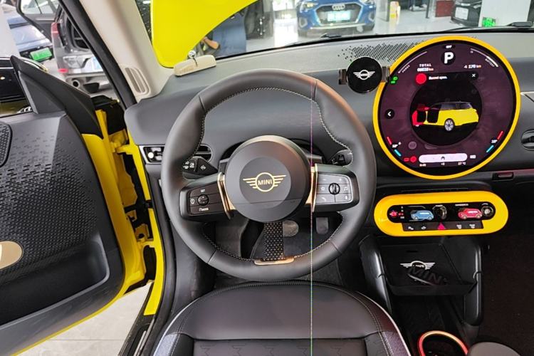 Used MINI Electric COOPER 2025 456km COOPER E Classic Style Steering Wheel