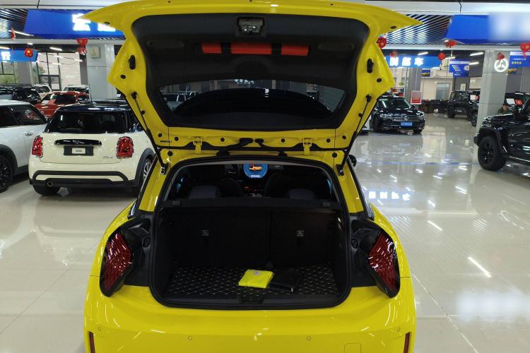 Used MINI Electric COOPER 2025 456km COOPER E Classic Style Trunk