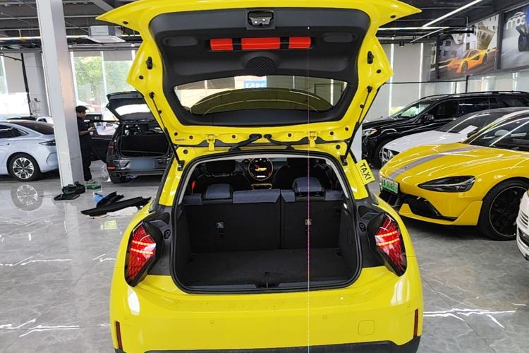 Used MINI Electric COOPER 2025 456km COOPER E Classic Style Trunk