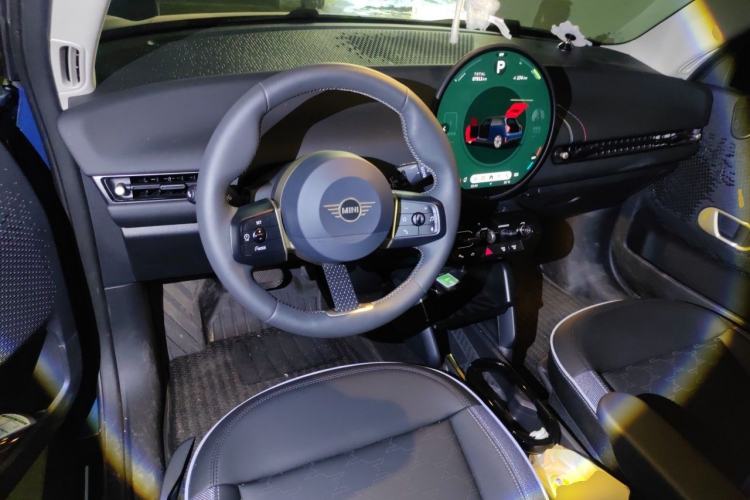 Used MINI Electric COOPER 2026 Model, 466km COOPER E Classic Style Center Console