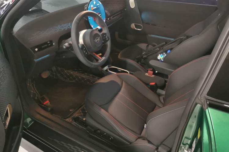 Used MINI Electric COOPER JCW 2025 JOHN COOPER WORKS Left Front Seat