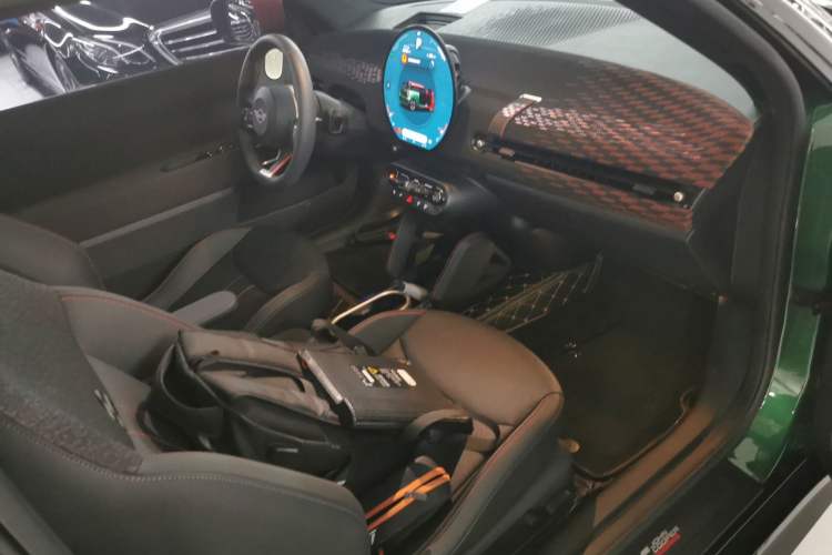 Used MINI Electric COOPER JCW 2025 JOHN COOPER WORKS Right Front Seat