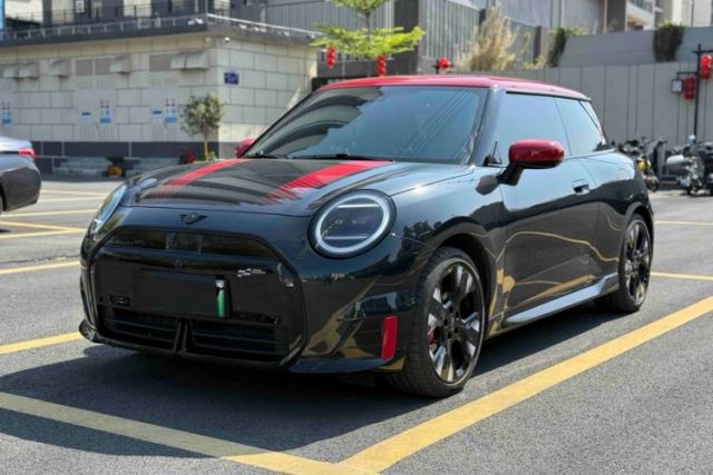 Used MINI Electric COOPER JCW 2025 JOHN COOPER WORKS