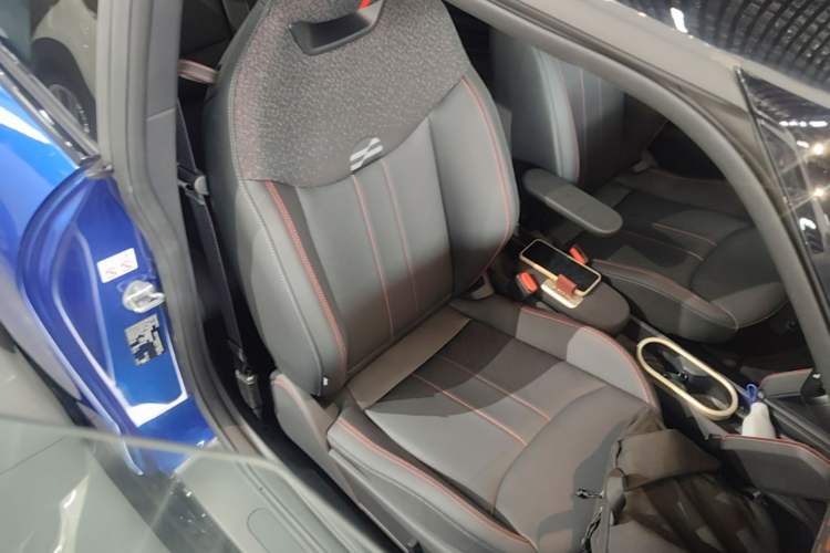 Used MINI Electric COOPER JCW 2025 Model Facelift JOHN COOPER WORKS Right Front Seat