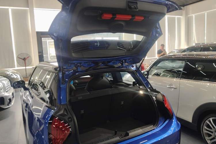 Used MINI Electric COOPER JCW 2025 Model Facelift JOHN COOPER WORKS Trunk