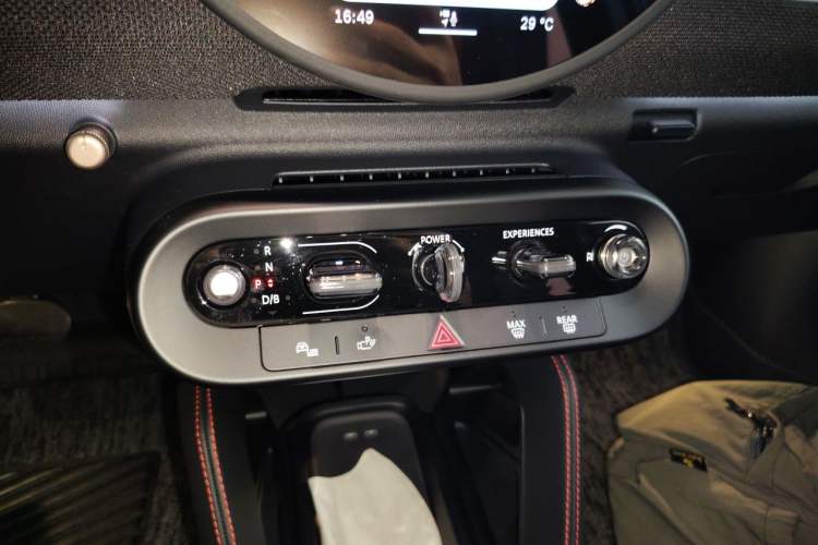 Used MINI Electric COOPER JCW 2025 JOHN COOPER WORKS Gear Lever