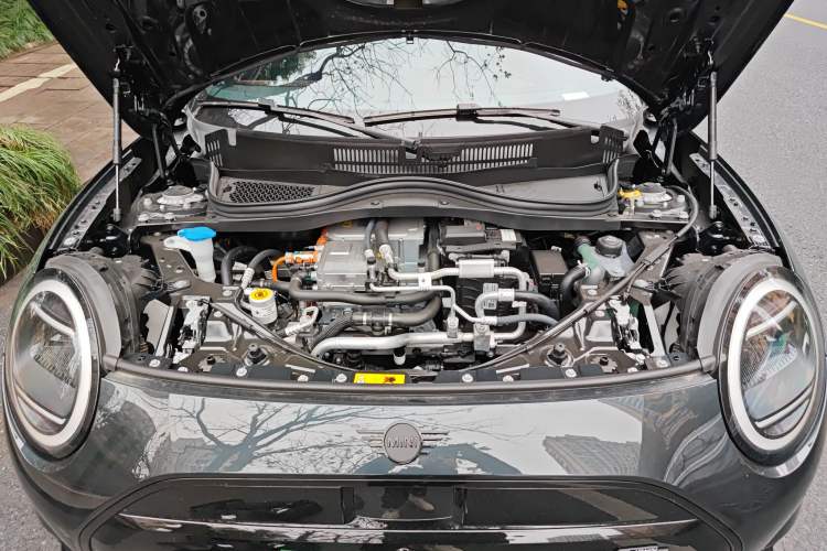 Used MINI Electric COOPER JCW 2025 JOHN COOPER WORKS Engine Bay