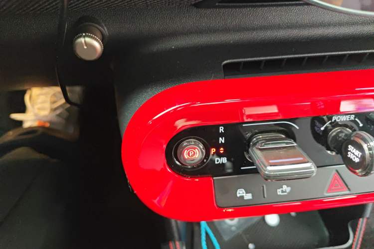 Used MINI Electric COOPER JCW 2025 JOHN COOPER WORKS Gear Lever