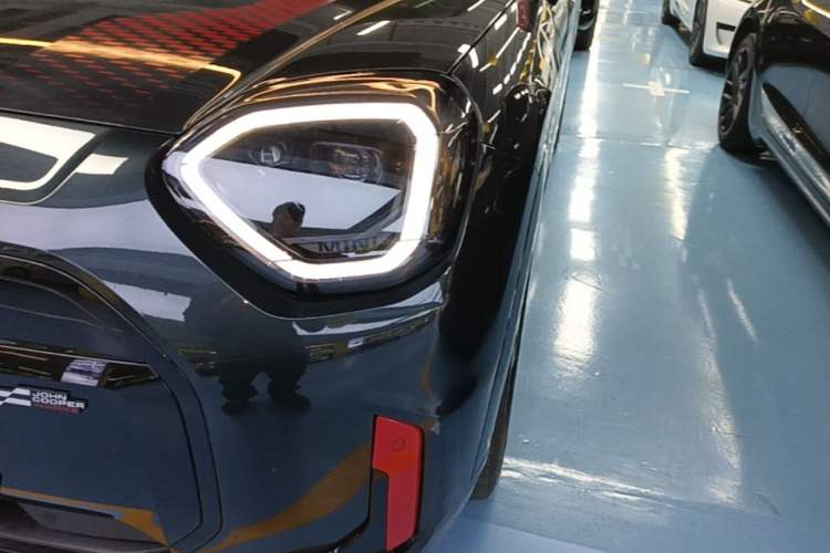 Used MINI Electric COOPER JCW 2025 JOHN COOPER WORKS Left Front Headlight