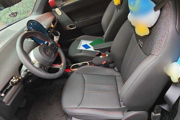 Used MINI Electric COOPER JCW 2025 JOHN COOPER WORKS Left Front Seat