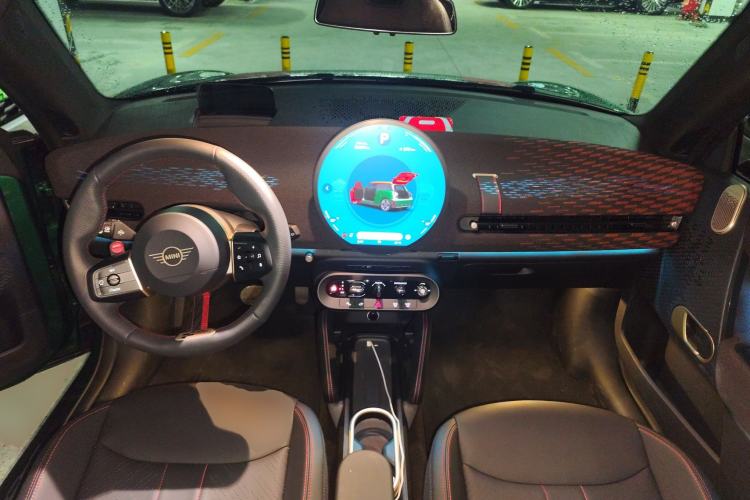 Used MINI Electric COOPER JCW 2025 JOHN COOPER WORKS Center Console
