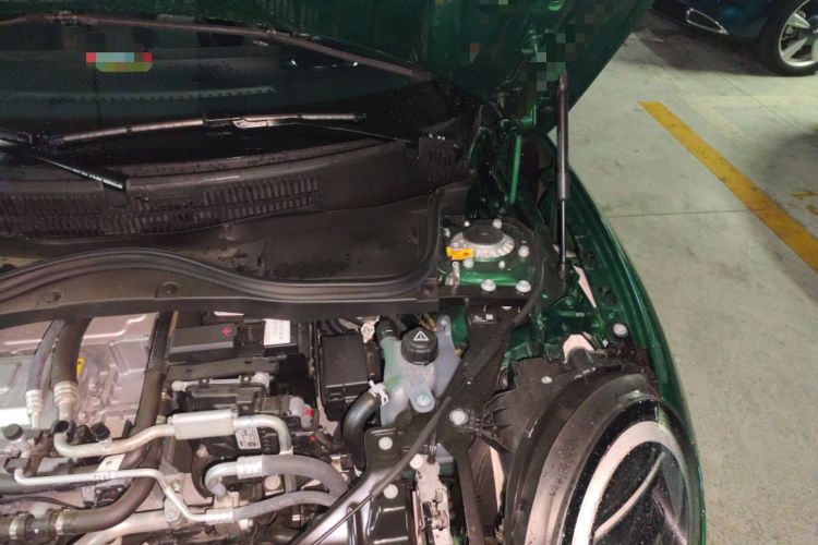 Used MINI Electric COOPER JCW 2025 JOHN COOPER WORKS Engine Bay Left
