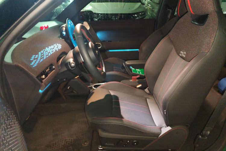 Used MINI Electric COOPER JCW 2025 JOHN COOPER WORKS Left Front Seat