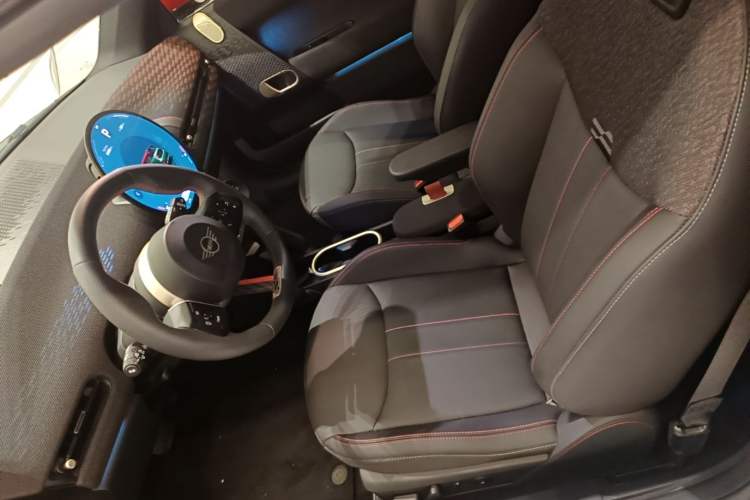 Used MINI Electric COOPER JCW 2025 JOHN COOPER WORKS Left Front Seat