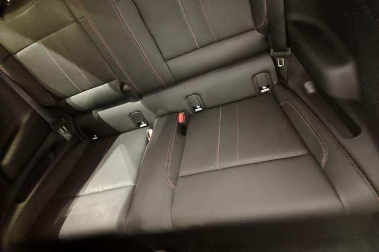 Used MINI Electric COOPER JCW 2025 JOHN COOPER WORKS Left Rear Seat