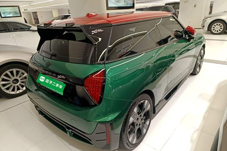 Used MINI Electric COOPER JCW 2025 JOHN COOPER WORKS Rear Right 45 Deg