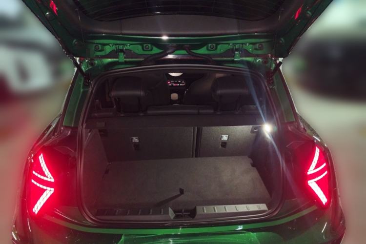 Used MINI Electric COOPER JCW 2025 JOHN COOPER WORKS Trunk
