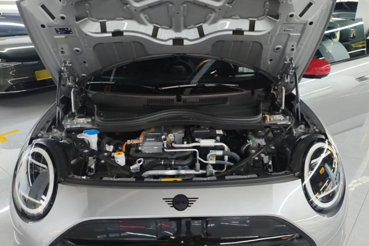 Used MINI Electric COOPER JCW 2025 JOHN COOPER WORKS Engine Bay