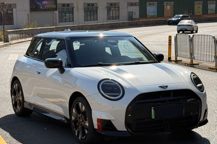 Used MINI Electric COOPER JCW 2025 JOHN COOPER WORKS Exterior 5